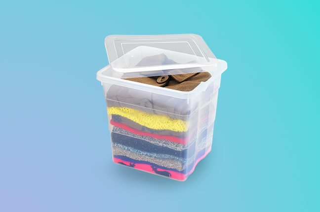 Caixa Plástica para organizar guarda-roupas